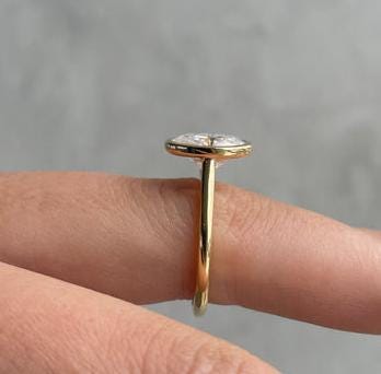 Oval 2.50ct Lab Diamond Bezel Engagement Ring | IGI Certified | D-E-F VVS–VS | Gold or Platinum