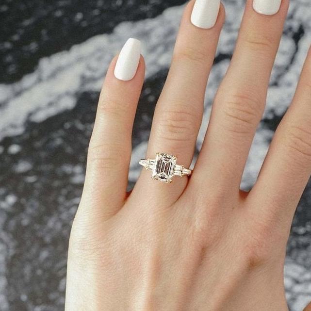 3.00ct Emerald Lab Diamond Ring | Pavé & Baguette Side Stones | DEF VVS | IGI Certified