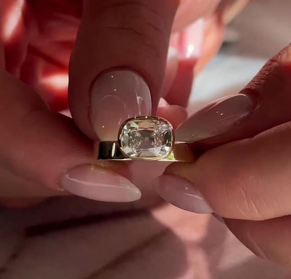 2.00ct Old Mine CushionLab Diamond Ring | D-E-F VVS–VS | IGI Certified | 10K 14K 18K Gold