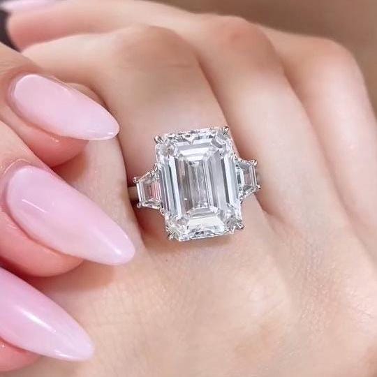 Emerald 10.00tcw Lab Diamond Three Stone Engagement Ring | IGI Certified | DEF VVS–VS Clarity