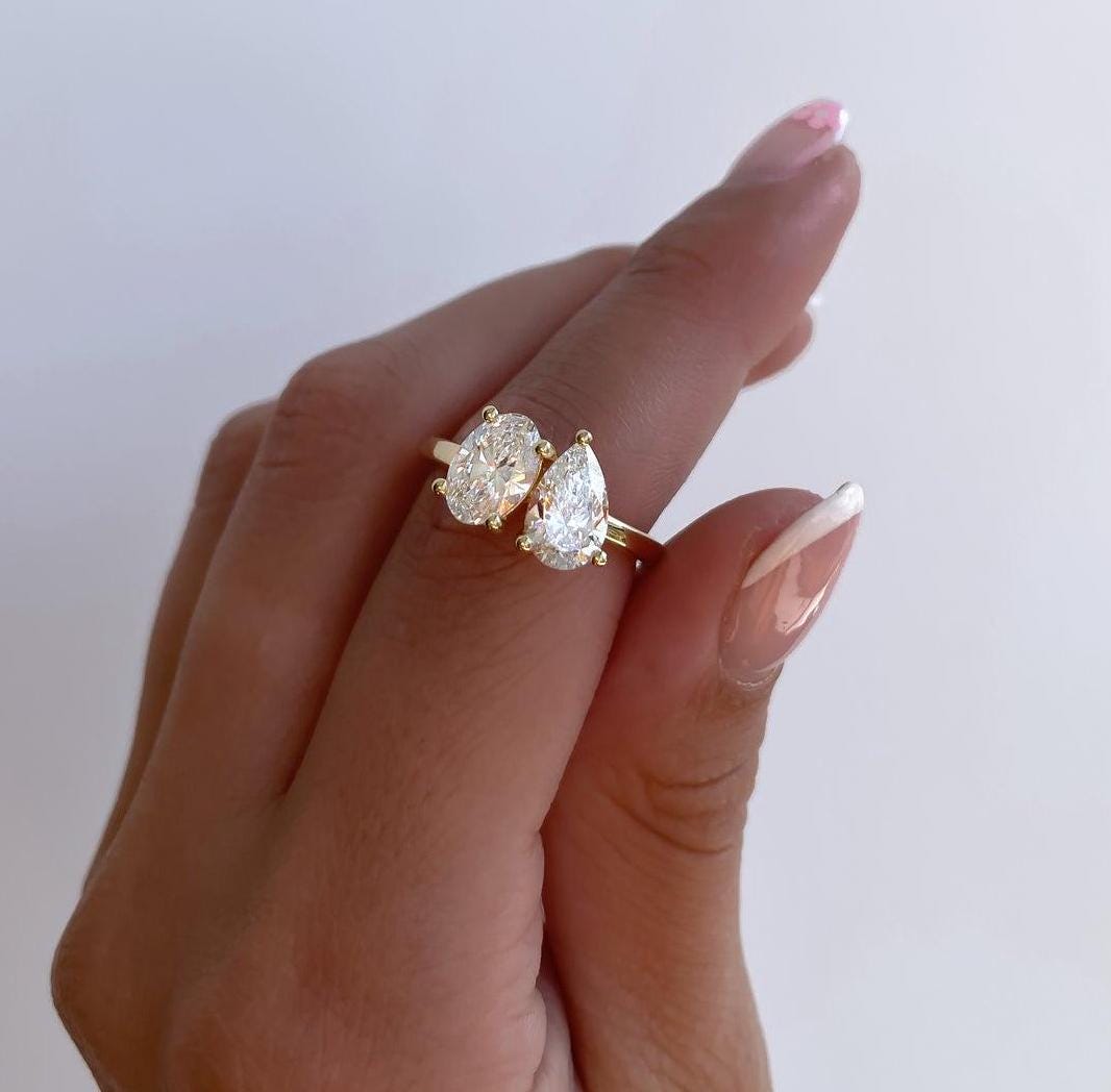Oval And Pear 4.00tcw Lab Grown Diamond Toi et Moi Ring | IGI Certified | D-E-F Color | VVS-VS Clarity | 10K 14K 18K Gold
