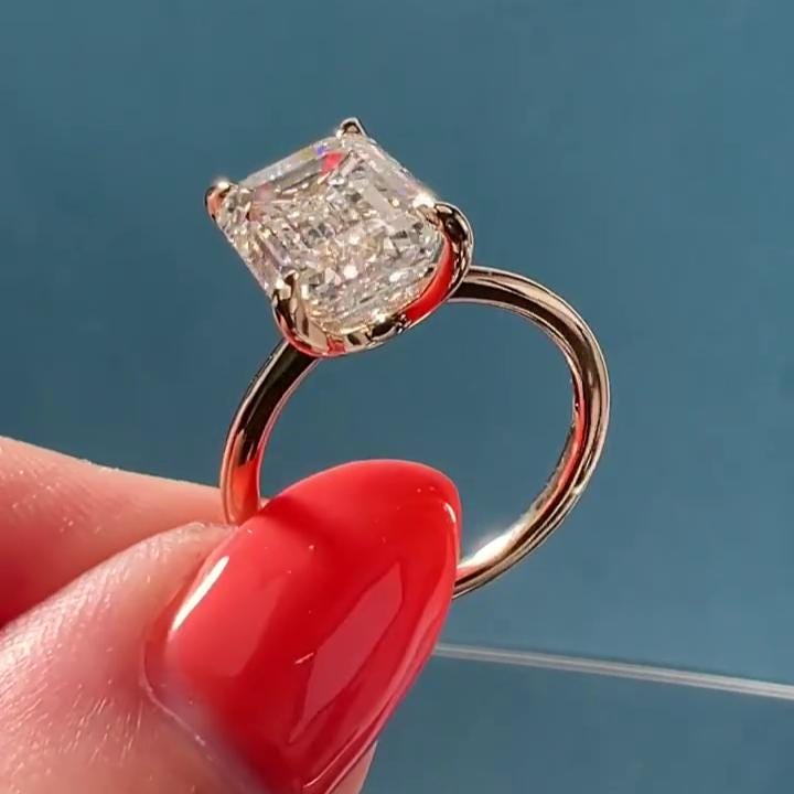 4.00ct Emerald Lab Diamond Solitaire Engagement Ring | IGI Certified | Yellow Gold