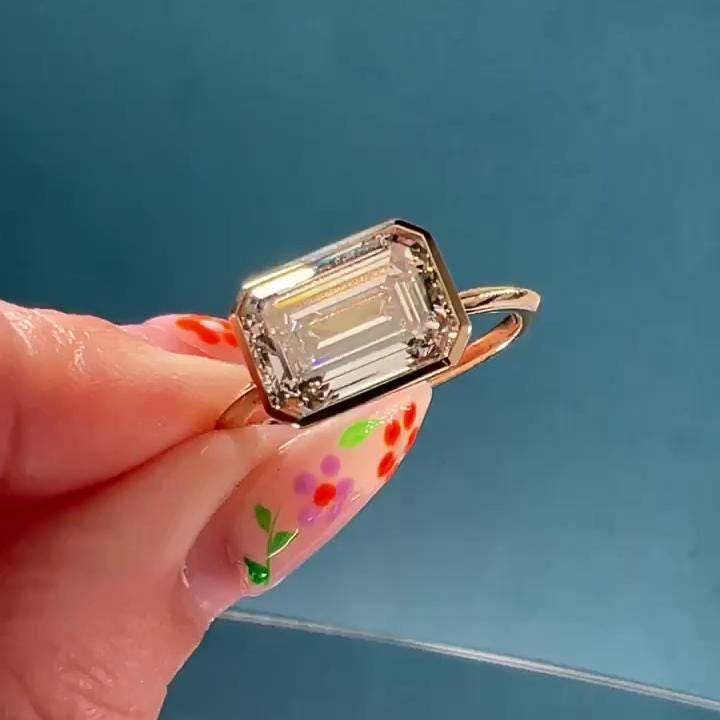 Emerald 3.00ct Lab Diamond East-West Bezel Engagement Ring | IGI Certified | Yellow Gold