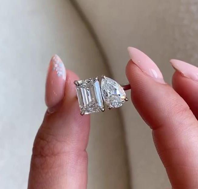 Emerald & Pear 5.00tcw Lab Grown Diamond Toi Et Moi Ring | IGI Certified | 14K 18K White Gold | DEF Color ,VVS  Clarity