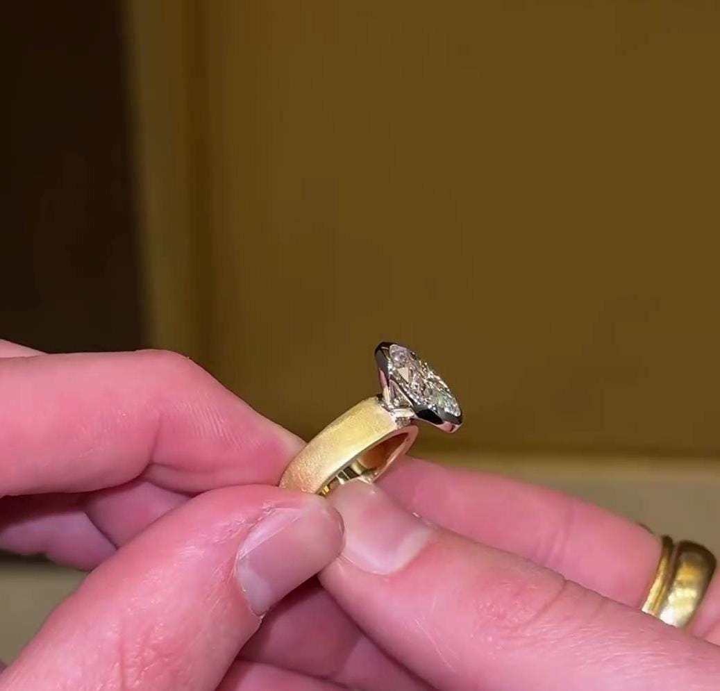 4.00ct Oval Lab Grown Diamond Half Bezel Engagement Ring | IGI Certified | VVS–VS Clarity | Ethical Gold