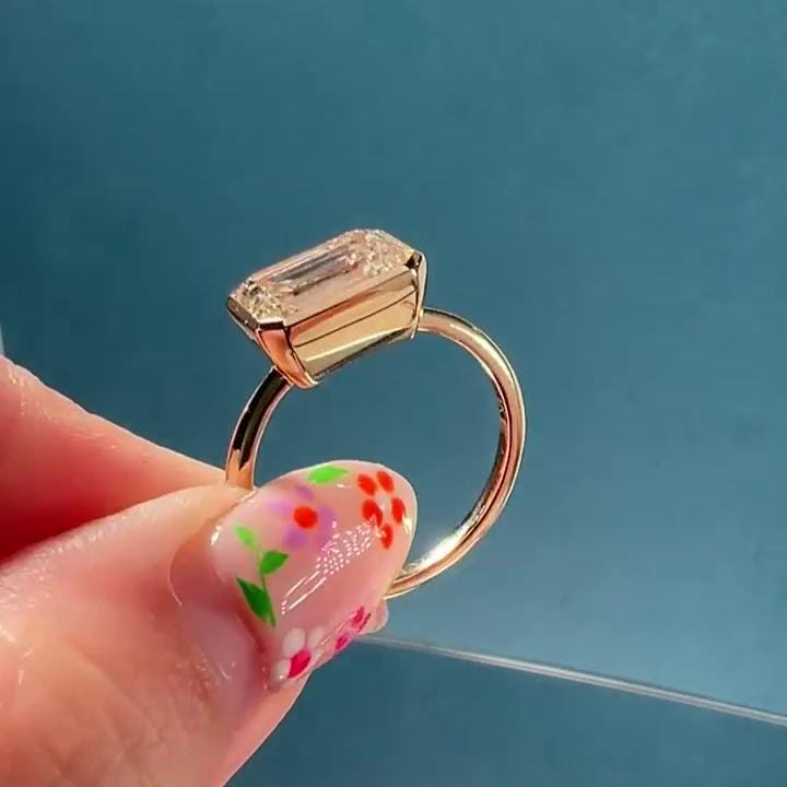 Emerald 3.00ct Lab Diamond East-West Bezel Engagement Ring | IGI Certified | Yellow Gold