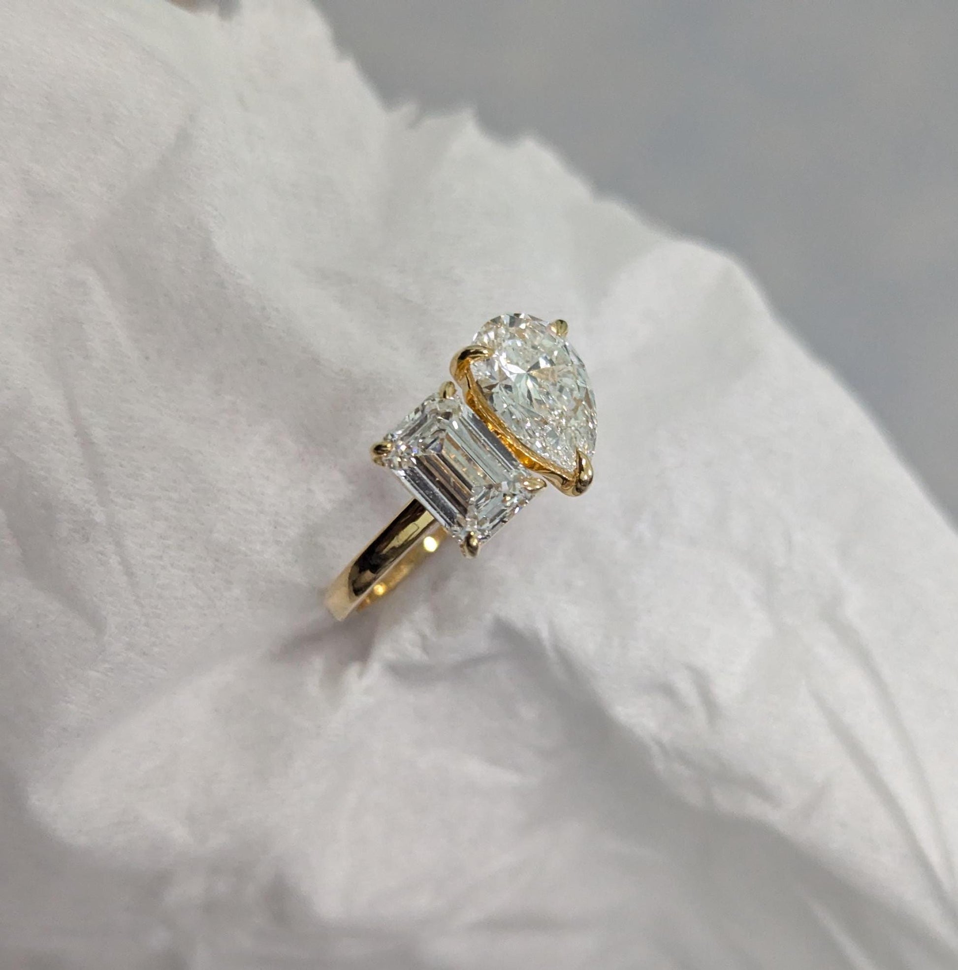 Pear & Emerald 3.00tcw Lab Grown Toi et Moi Engagement Ring | IGI Certified