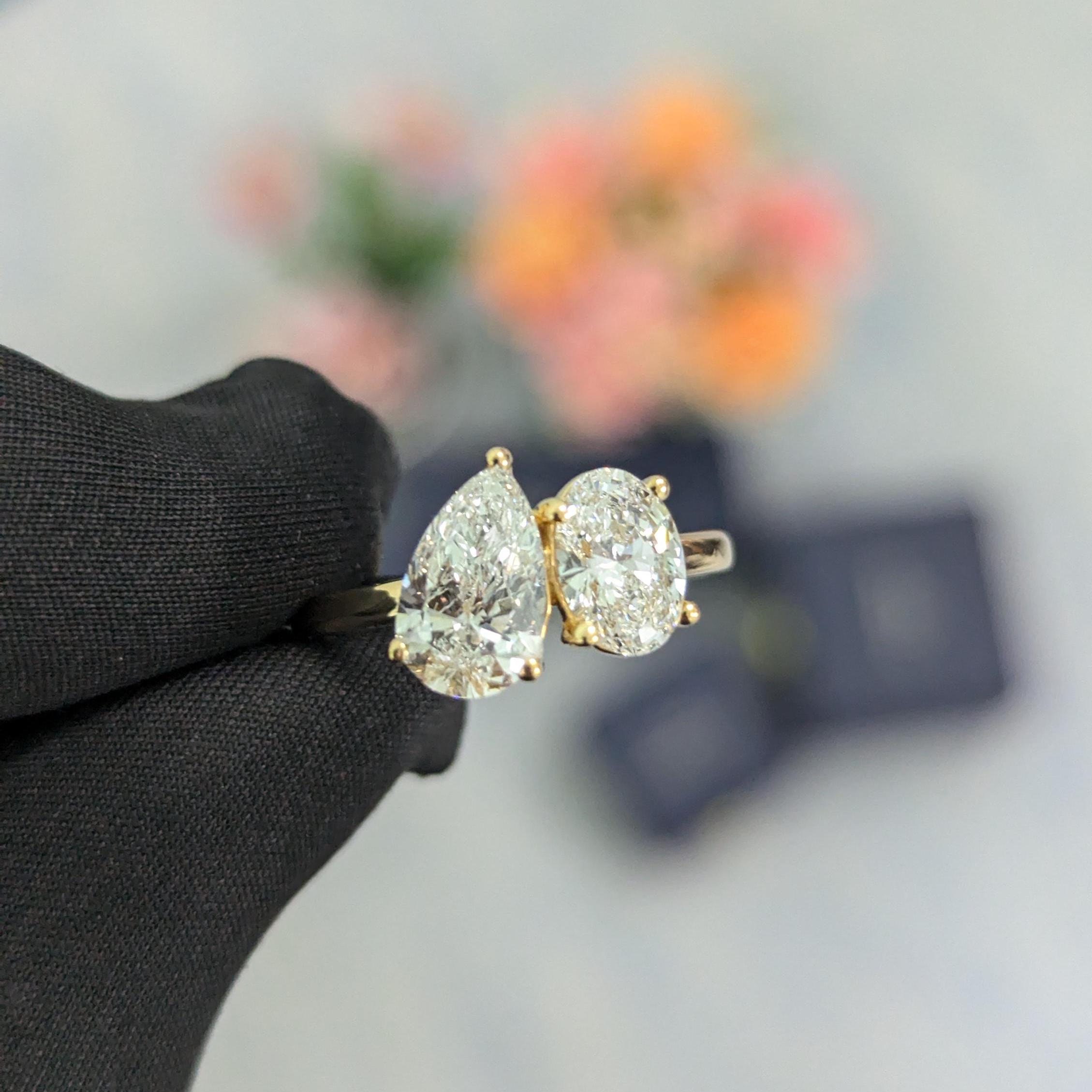 Oval And Pear 2.5tcw Lab Grown Diamond Toi et Moi Engagement Ring, EF Color, VS Clarity - IGI Certificate