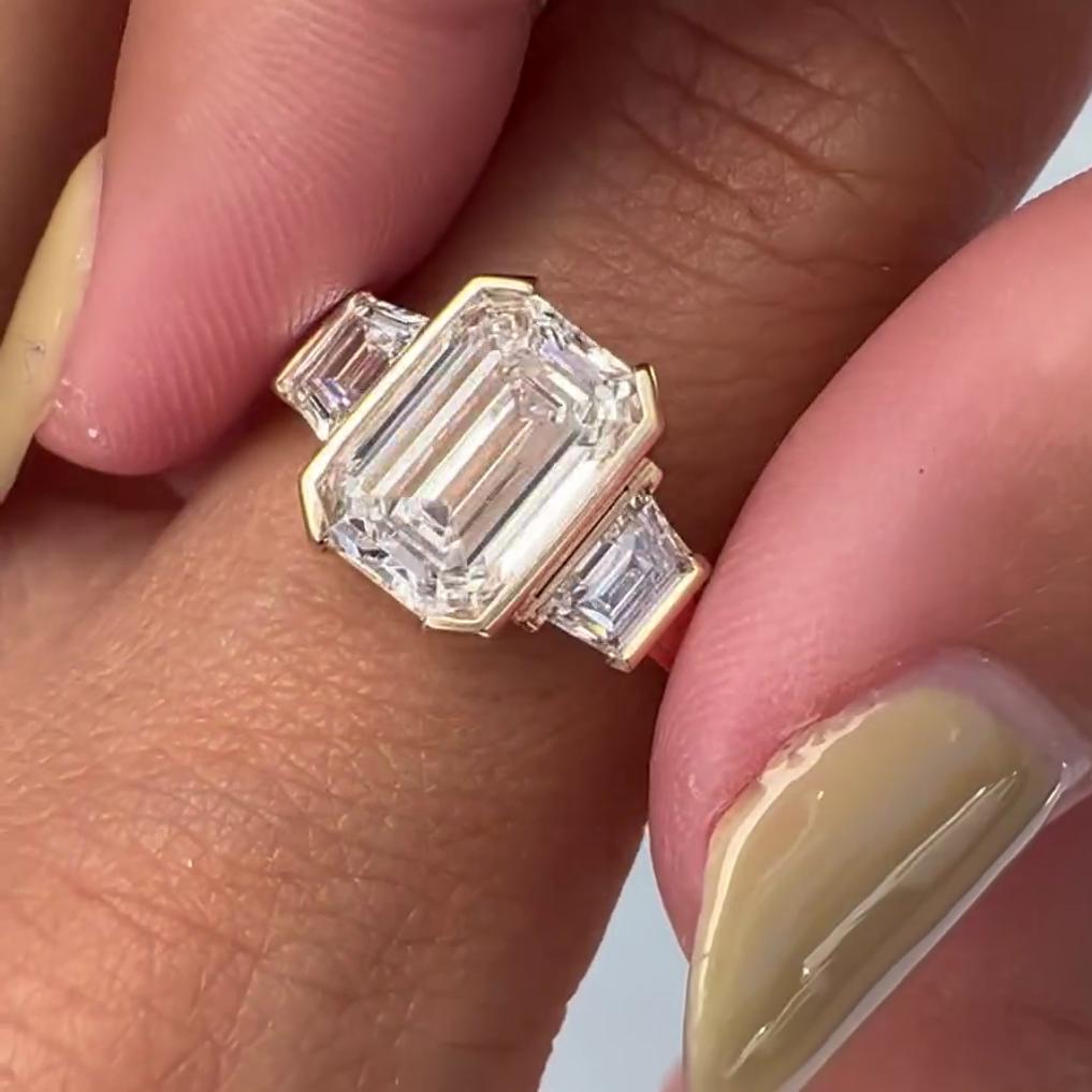 Emerald 4.00tcw Lab Diamond Three Stone Half Bezel Ring | IGI Certified | D-E-F VVS–VS