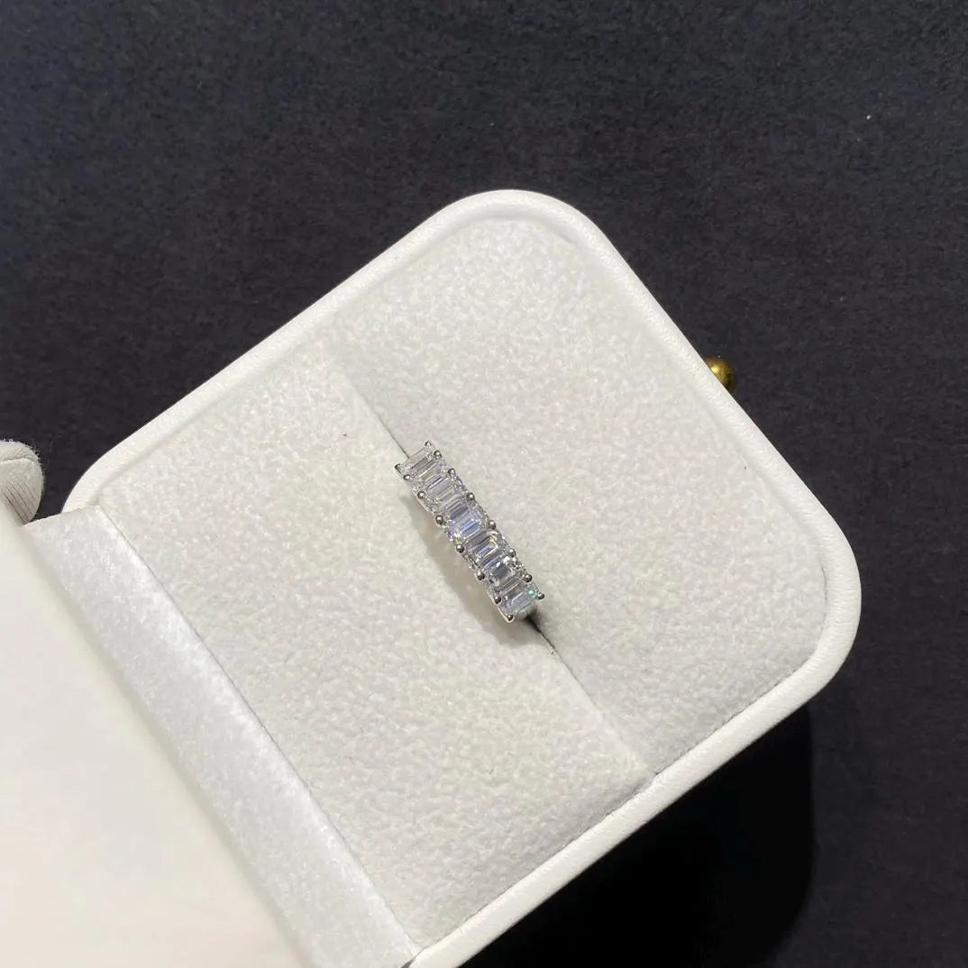 Emerald 1.40tcw Lab Diamond Side Stone Engagement Ring | IGI Certified | D-E-F VVS–VS | Basket Pave