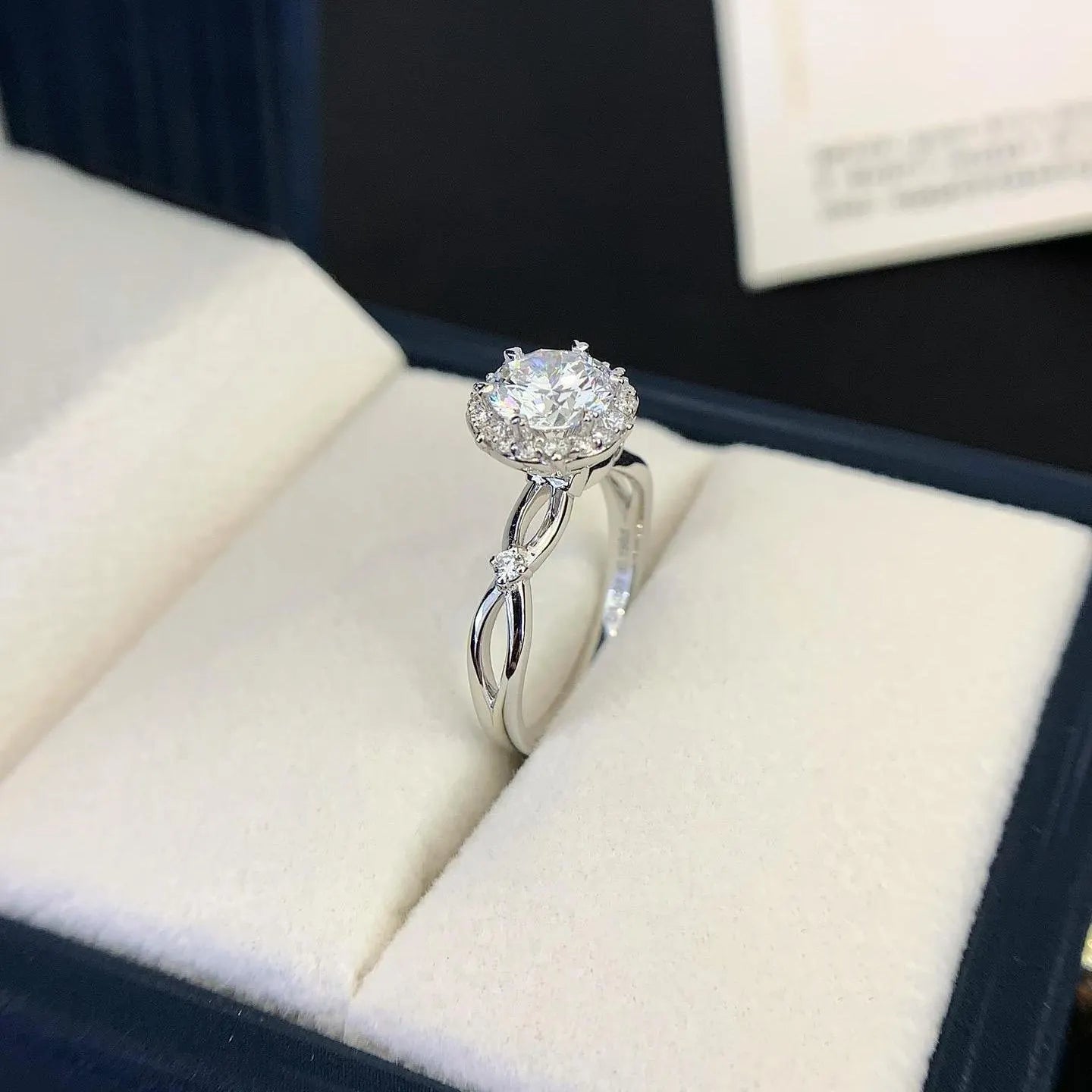 Round 1.40tcw Lab Diamond Halo Criss Cross Band Ring | IGI Certified DEF VVS–VS | Yellow Gold