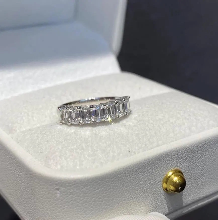 Emerald 1.40tcw Lab Diamond Side Stone Engagement Ring | IGI Certified | D-E-F VVS–VS | Basket Pave