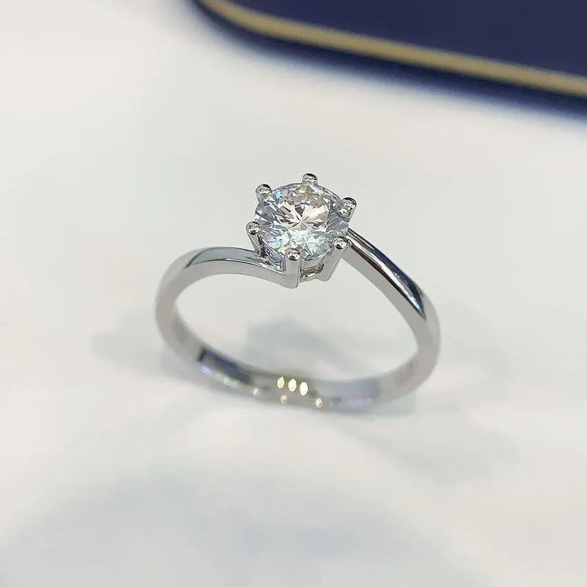 Round 0.70tcw Lab Diamond Bypass Solitaire Ring | IGI Certified | Modern Shank Design