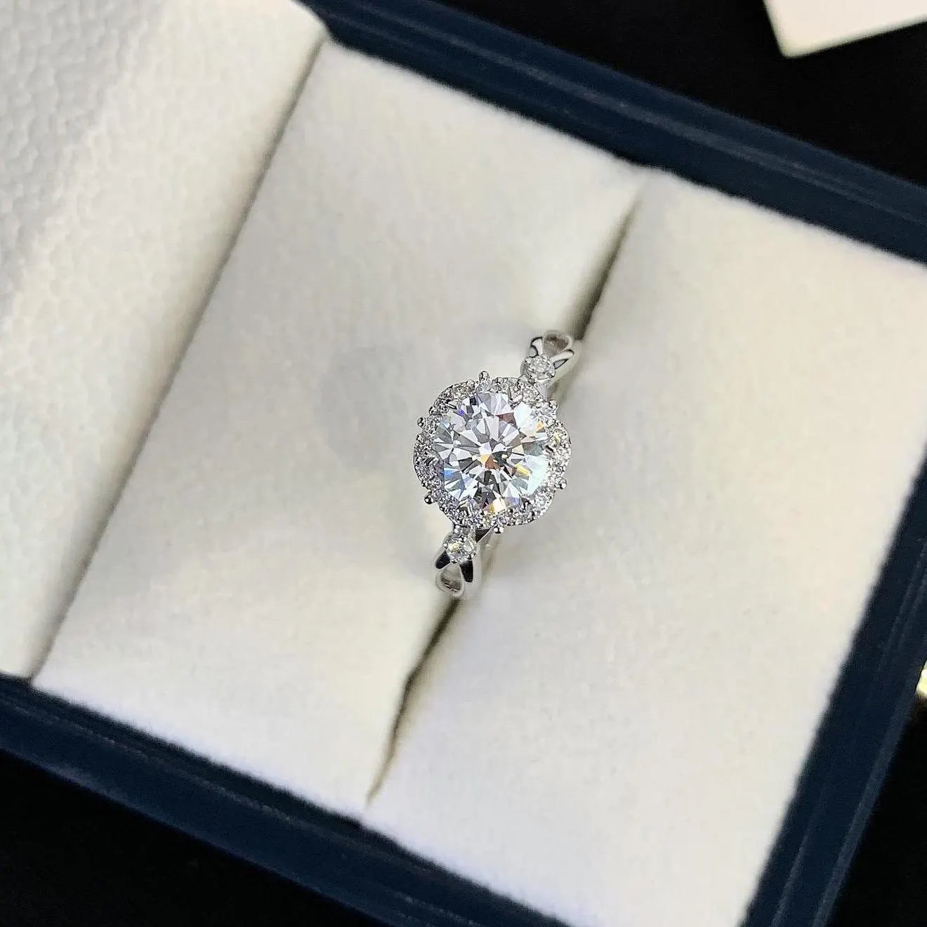 Round 1.40tcw Lab Diamond Halo Criss Cross Band Ring | IGI Certified DEF VVS–VS | Yellow Gold