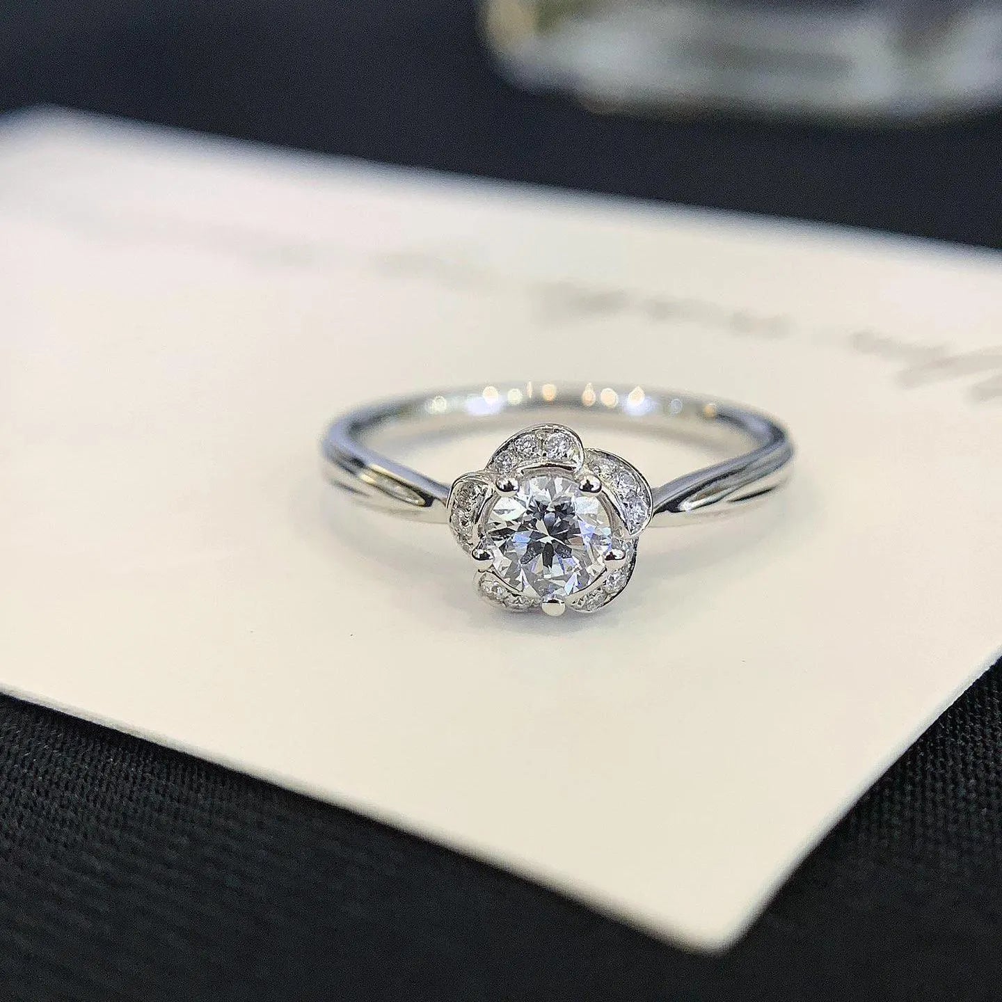 Round 0.90tcw Lab Grown Diamond Halo Cathedral Engagement Ring | IGI Certified