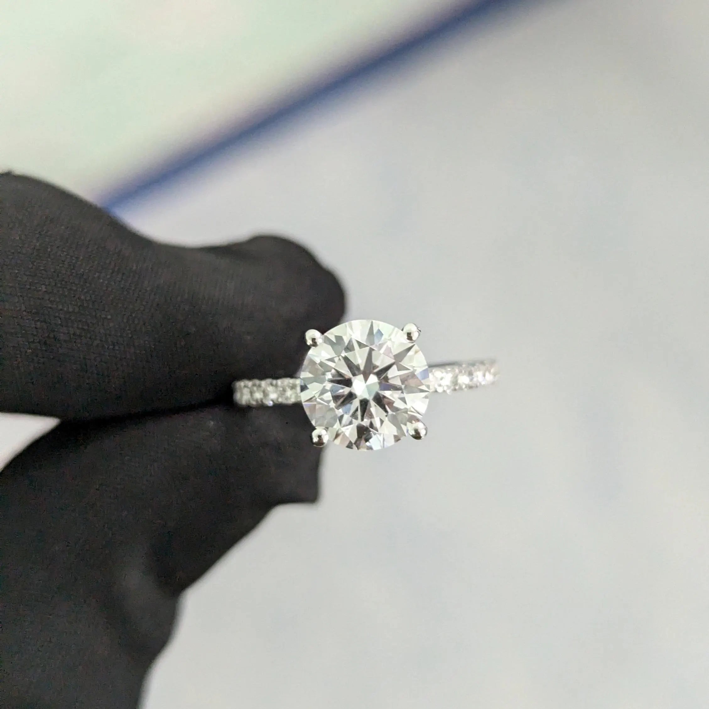 2.55ct Round Lab Grown Diamond Engagement Ring | Side Stones | IGI Certified