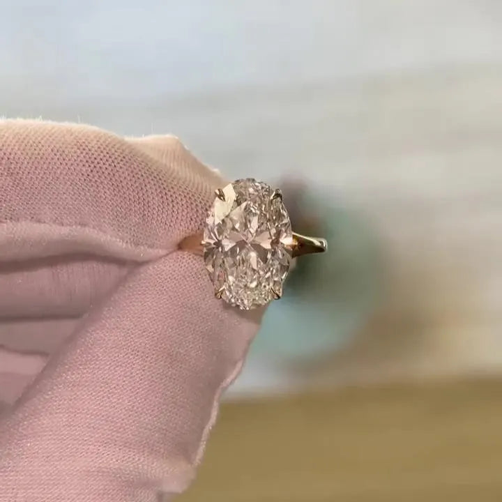 Oval 8.00ct Lab Diamond Solitaire Ring | IGI Certified | EF Color | VS Clarity