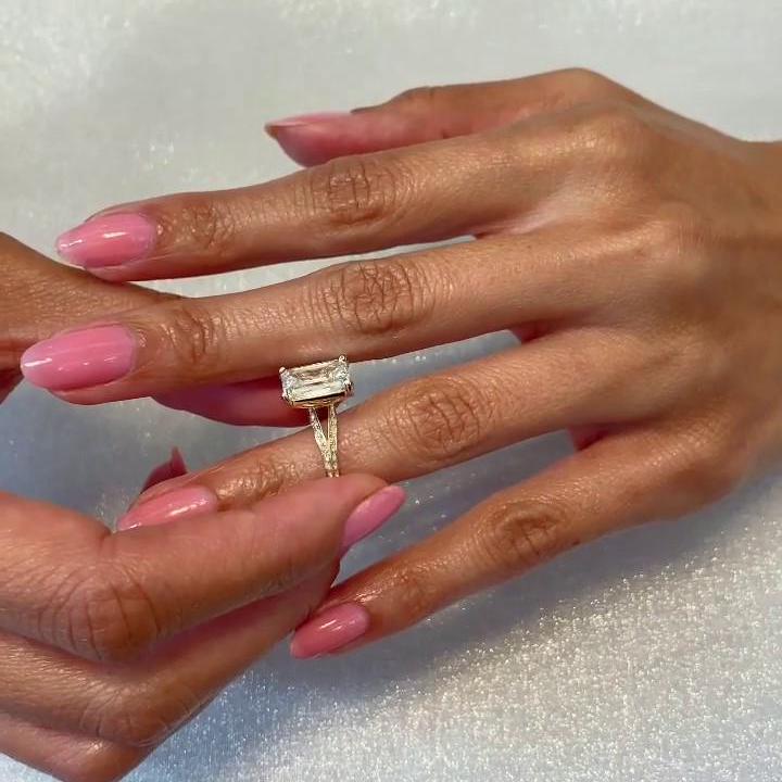 4.30 Carat Emerald Lab Diamond Ring | IGI Certified | Modern Split Shank | White & Yellow Gold