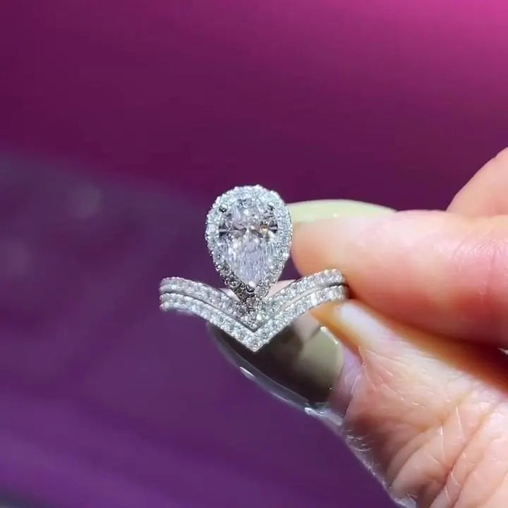 Pear 1.40tcw Lab Diamond V Band Halo Ring | IGI Certified | DEF VVS–VS