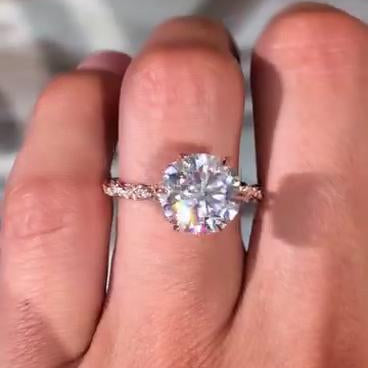 Round 4.00ct Lab Grown Diamond Engagement Ring | Twisted Rose Gold Band | IGI Certified 4.30tcw