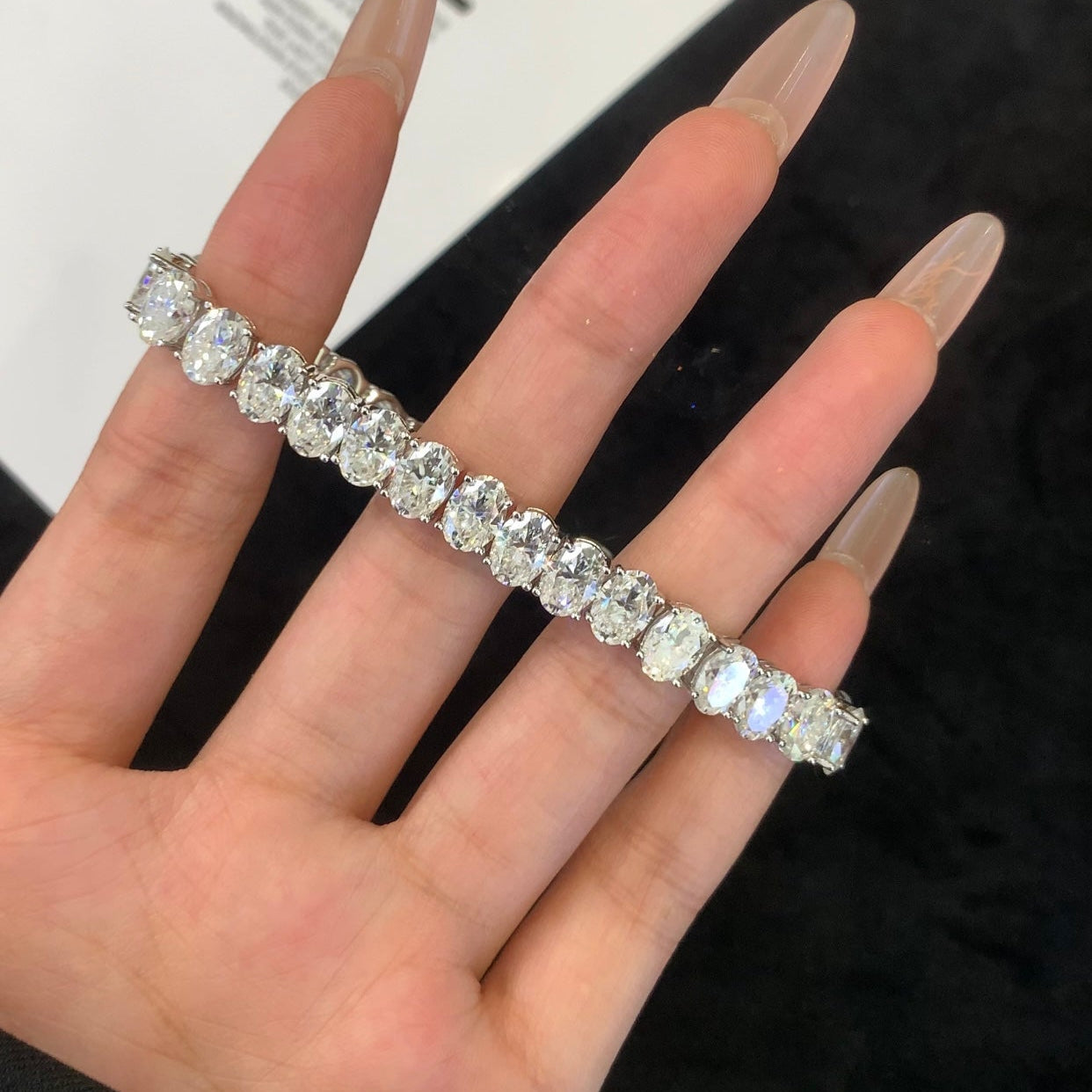 15.00tcw Oval Lab Diamond Tennis Bracelet | White Gold | DEF VVS–VS | IGI Certified