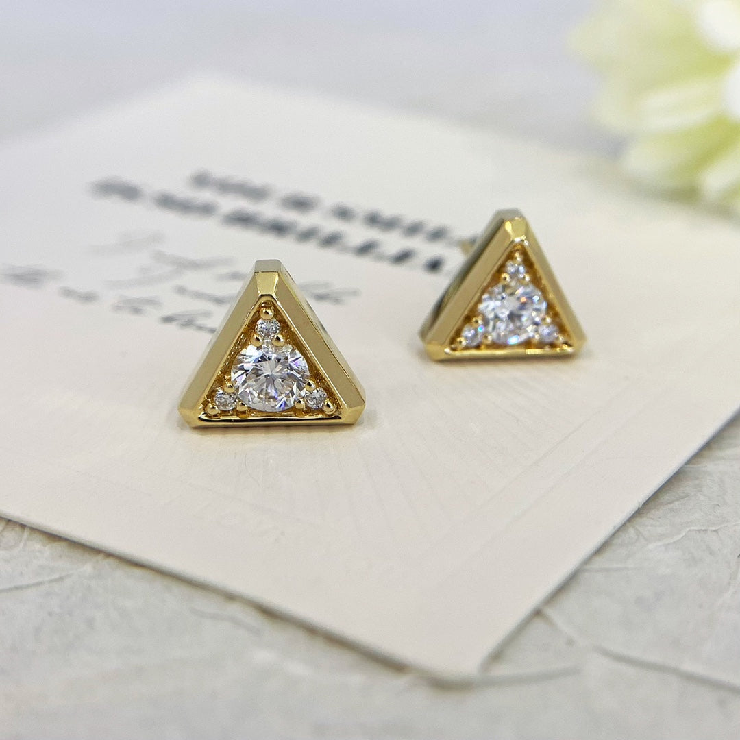 0.80tcw Lab Grown Diamond Round Triangle Shape Stud Earring, EF Color, VS Clarity