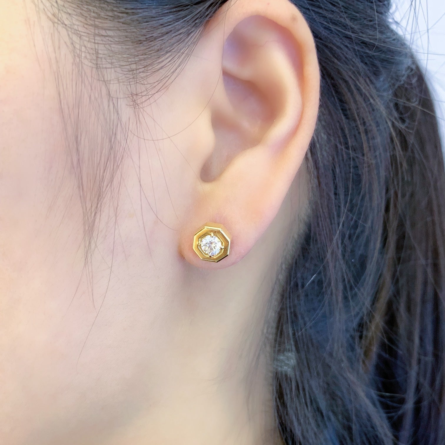 1.00tcw Lab Grown Diamond Round Hexagon Shaped Bezel Set Stud Earring, D-E-F Color, VVS-VS Clarity