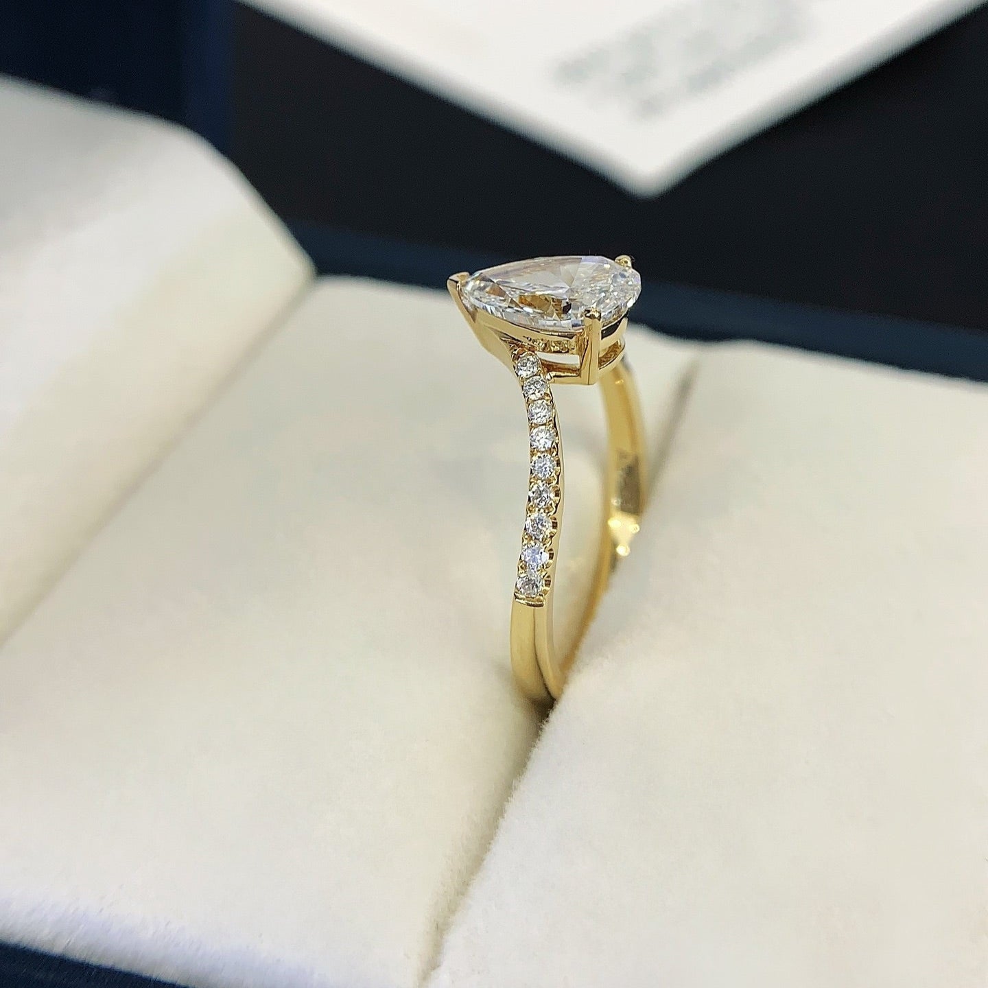 Pear 1.60tcw Lab Diamond Ring | Basket Setting | Wave Band | IGI Certified | D-E-F VVS–VS