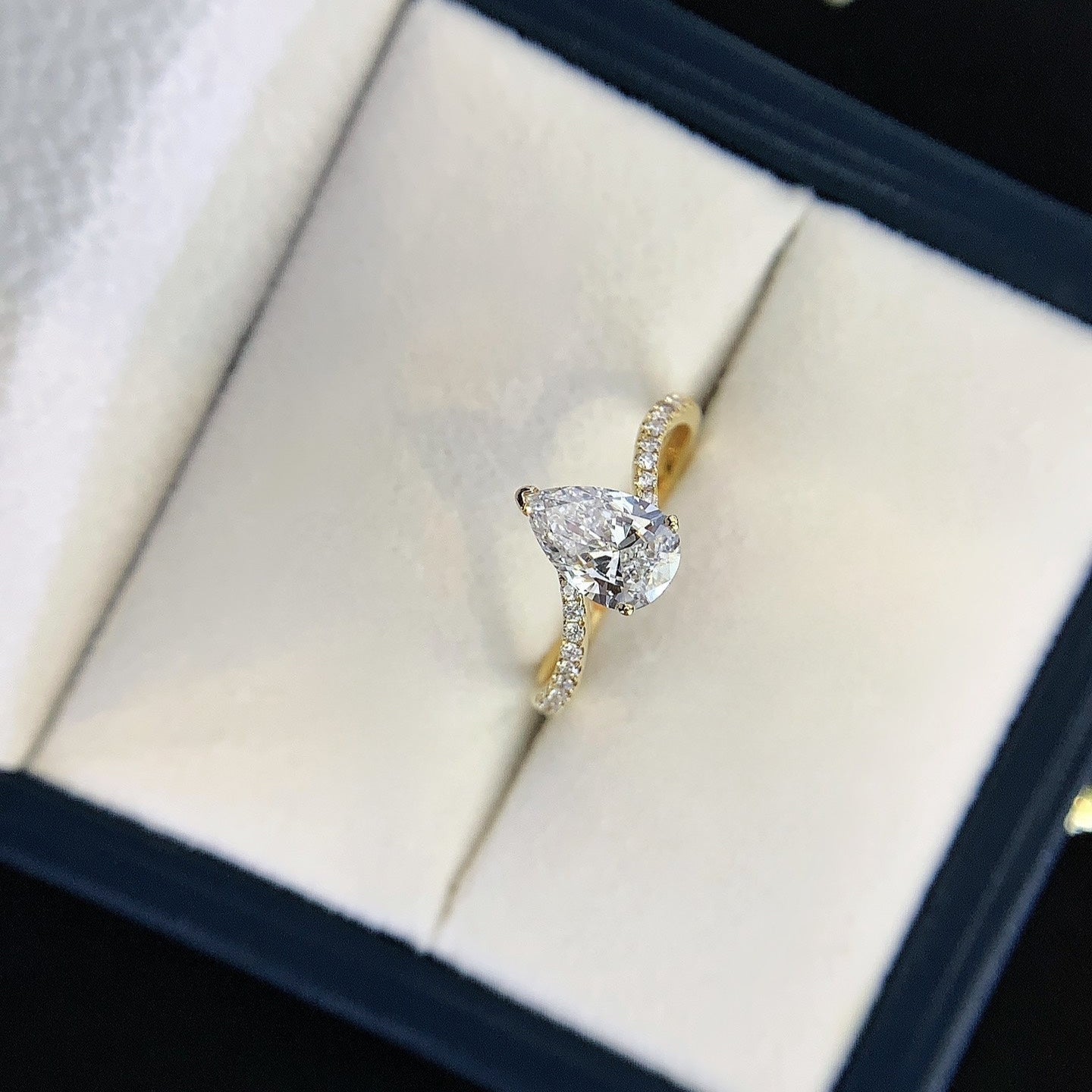 Pear 1.60tcw Lab Diamond Ring | Basket Setting | Wave Band | IGI Certified | D-E-F VVS–VS