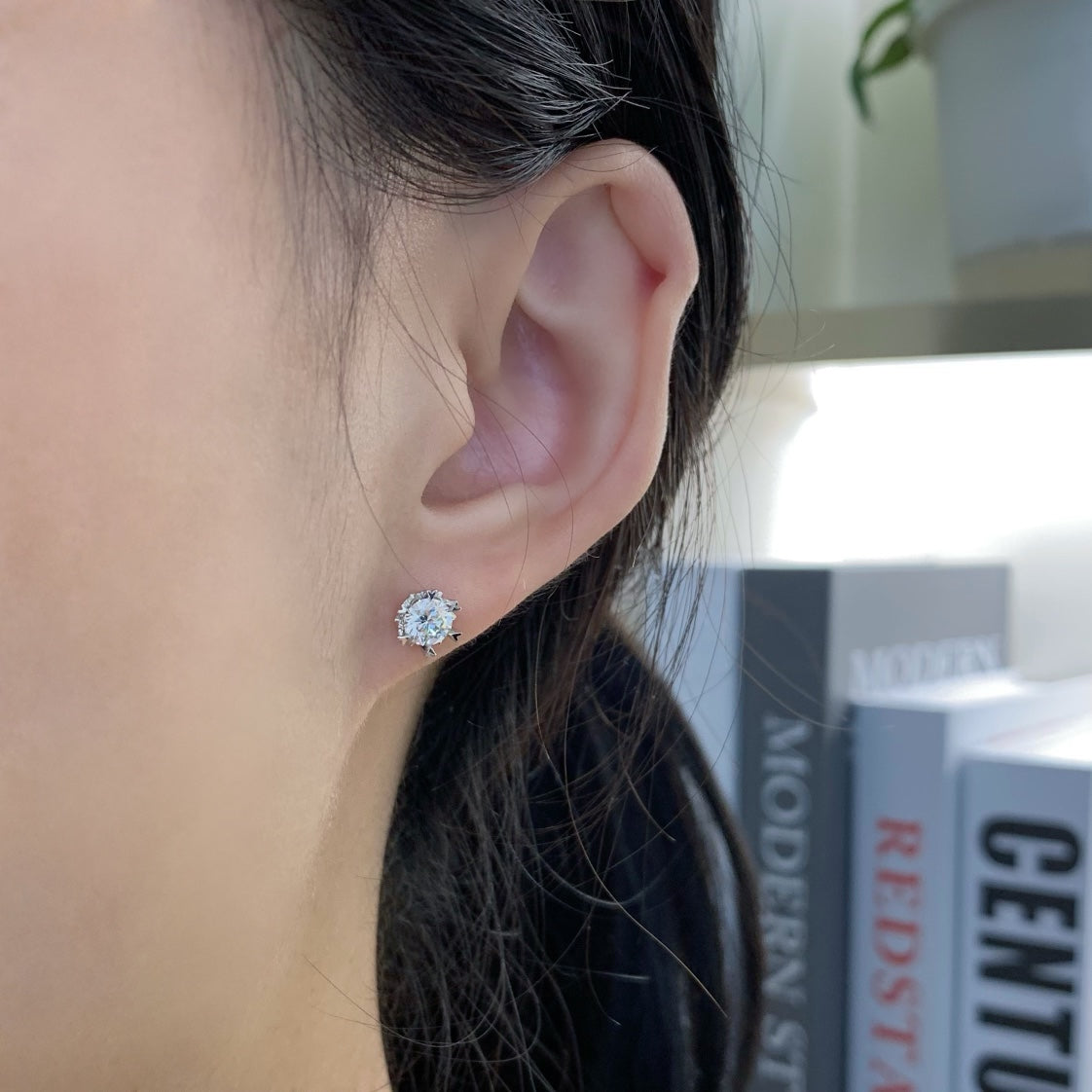 1.00tcw Lab Diamond Floral Stud Earrings | Round Cut | IGI Certified | VVS–VS Clarity