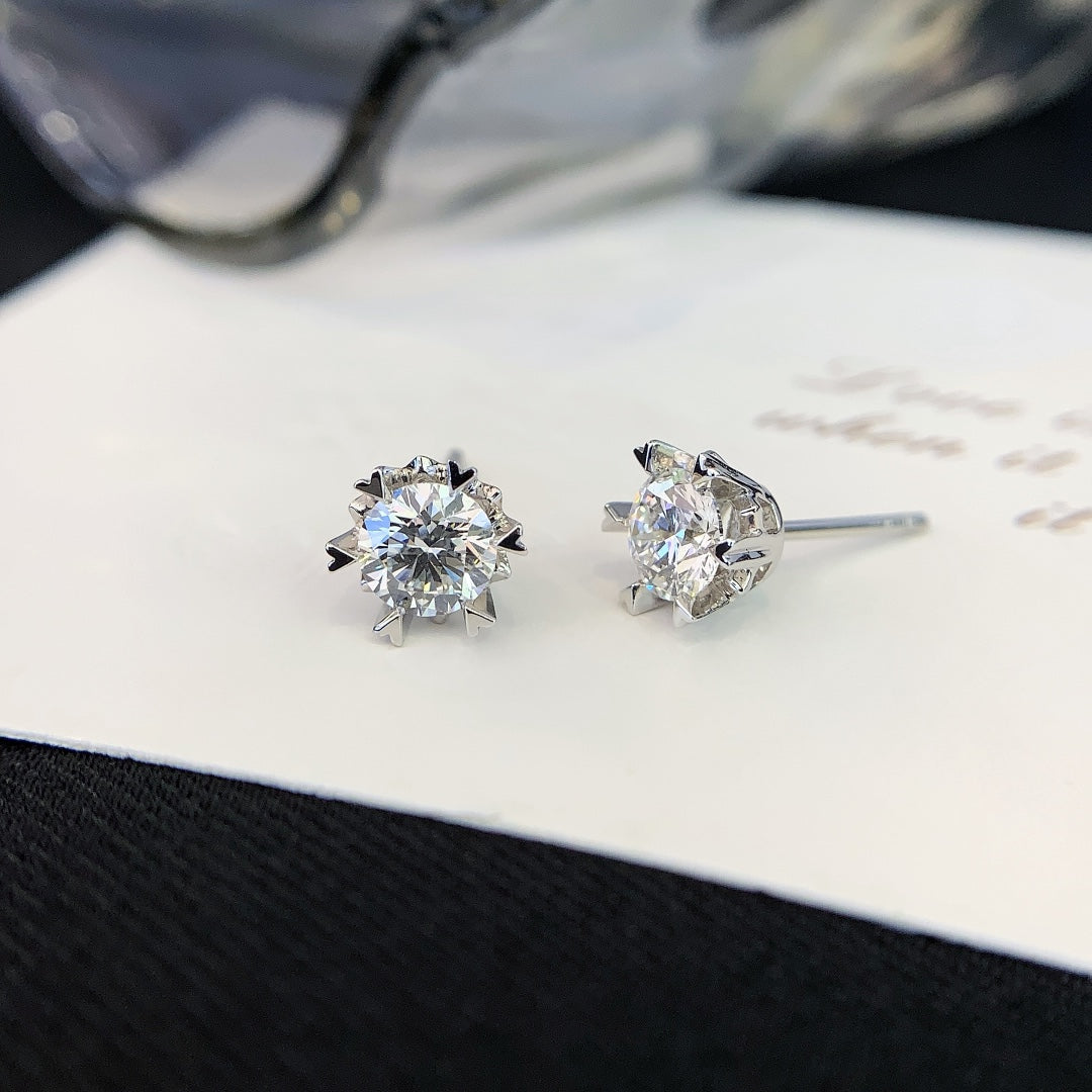 1.00tcw Lab Diamond Floral Stud Earrings | Round Cut | IGI Certified | VVS–VS Clarity