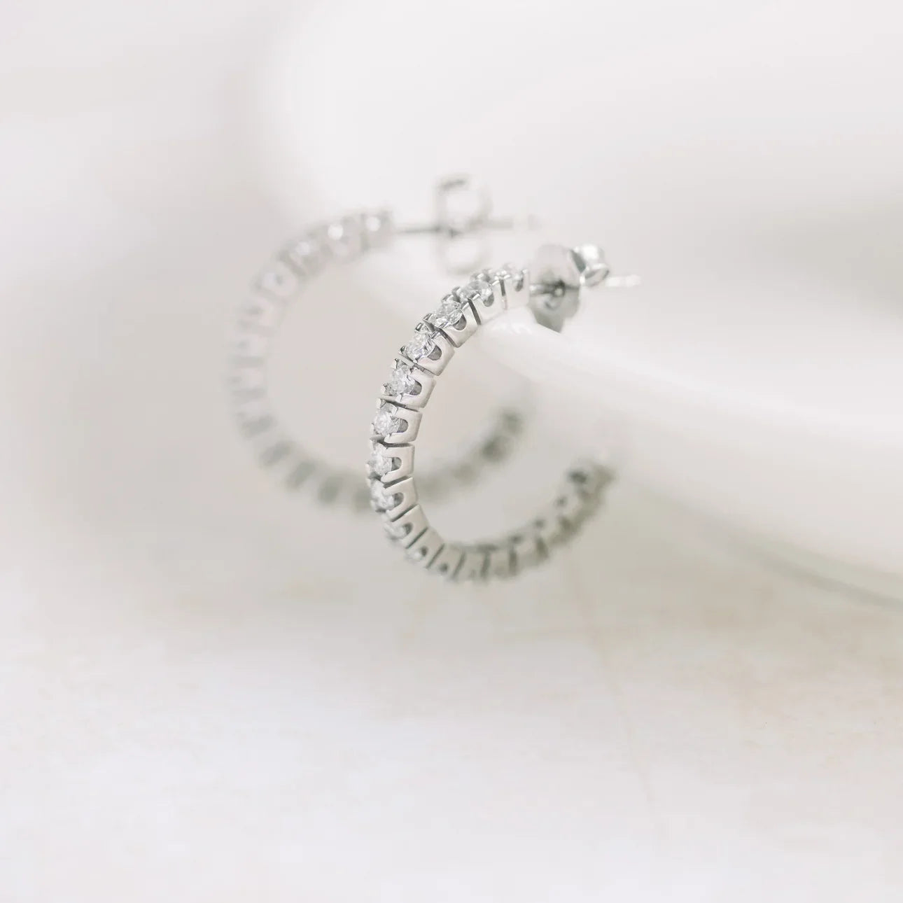 Round Lab Grown Diamond Classic J Hoop Earrings, EF Color, VS Clarity, IGI Certified