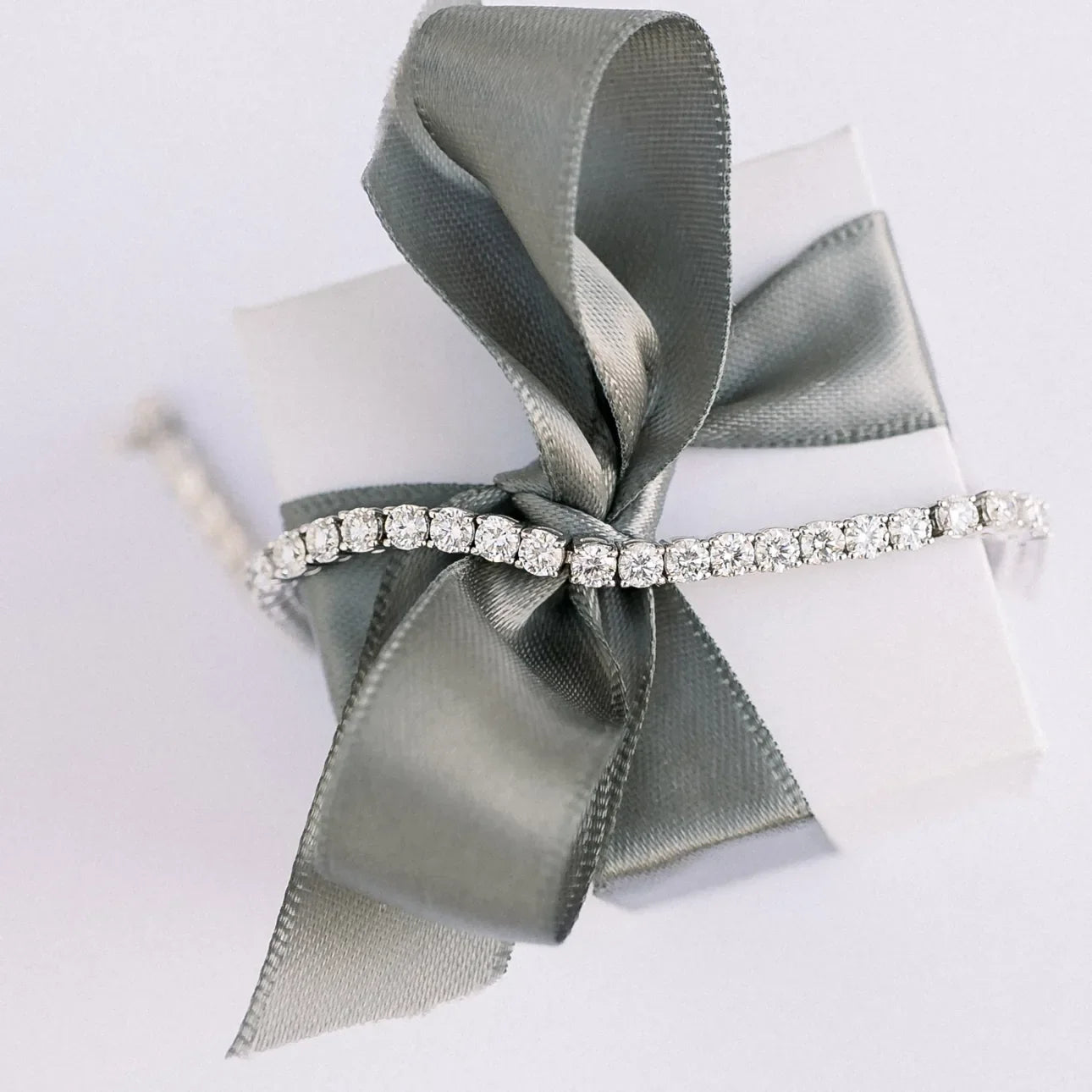 Round Lab Grown Diamond 4 Prong Tennis Bracelet, EF Color, VS clarity, IGI Certified