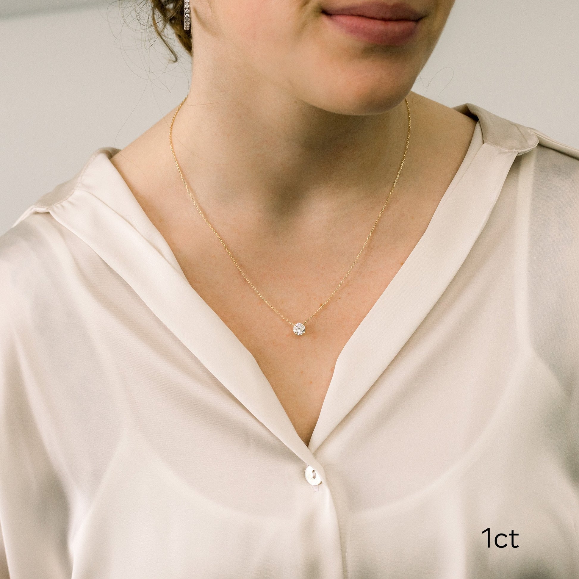 Floating Round Pendant Lab grown Diamond DEF Color VS+ Clarity