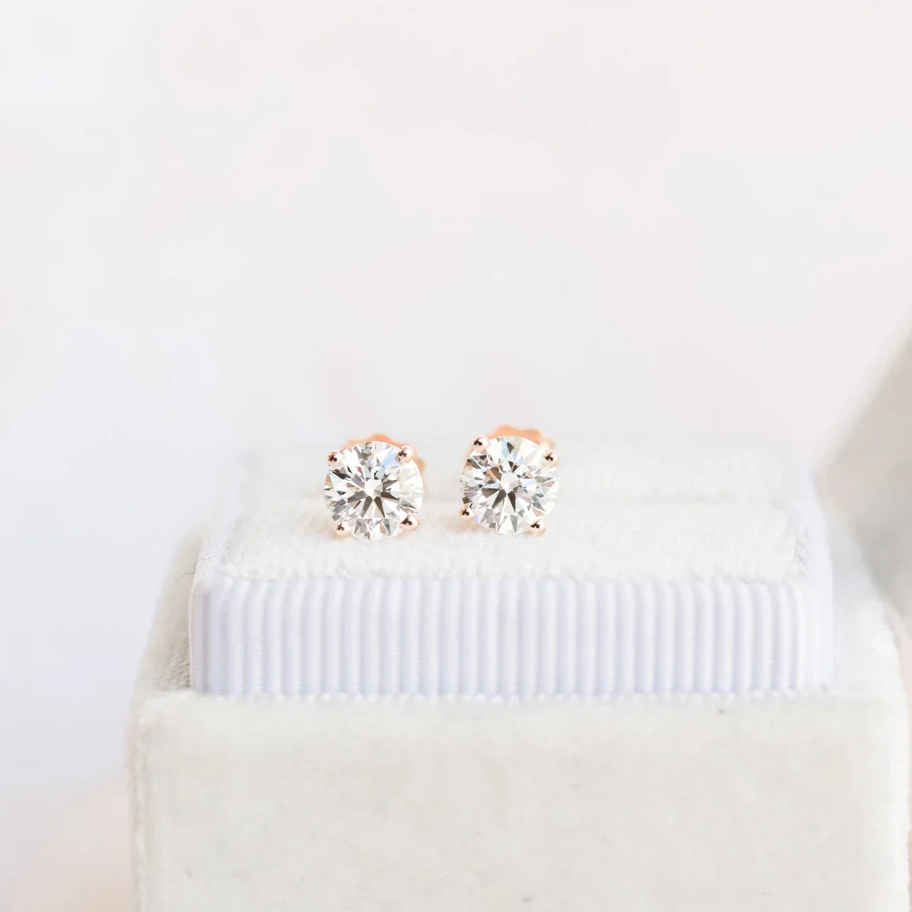 ROUND STUD EARRINGS