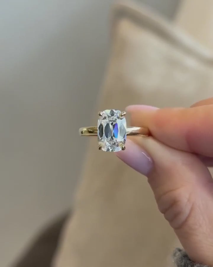 Common :: Unii Jewels 2ct Old Mine Cushion solitaire engagement ring video