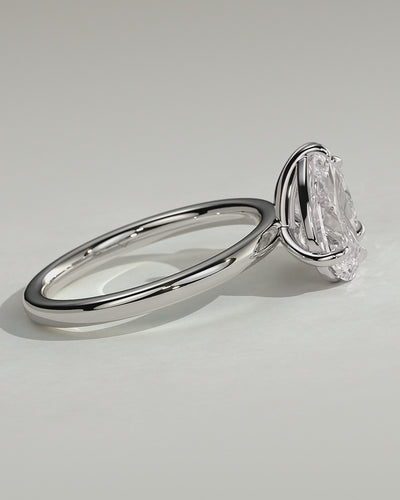 White :: Velserae pear and princess toi et moi lab grown diamond engagement ring 360 view white gold IGI certified two stone ring