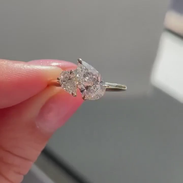 Common :: Unii Jewels 2.50TCW Pear Toi Et Moi engagement ring video