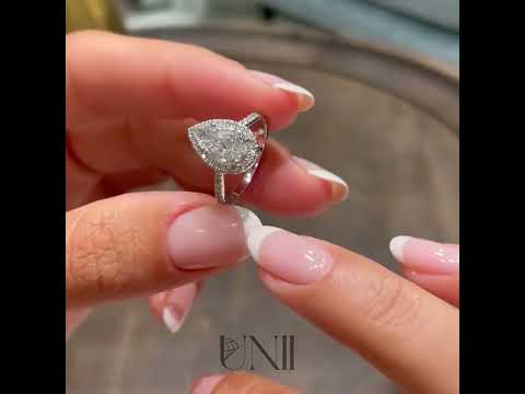 Common :: Zenvoriax pear halo lab grown diamond engagement ring sparkle close up IGI certified video