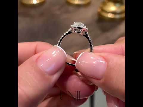 Common :: Aravique oval halo lab grown diamond engagement ring sparkle close up IGI certified video