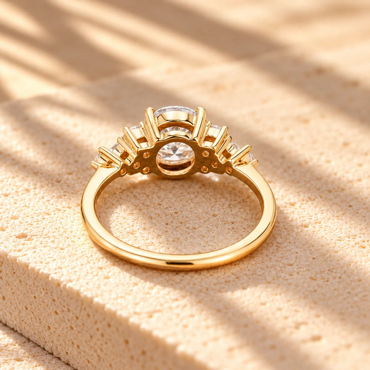 Common :: D E F VVS VS Round Lab Grown Diamond Engagement Ring