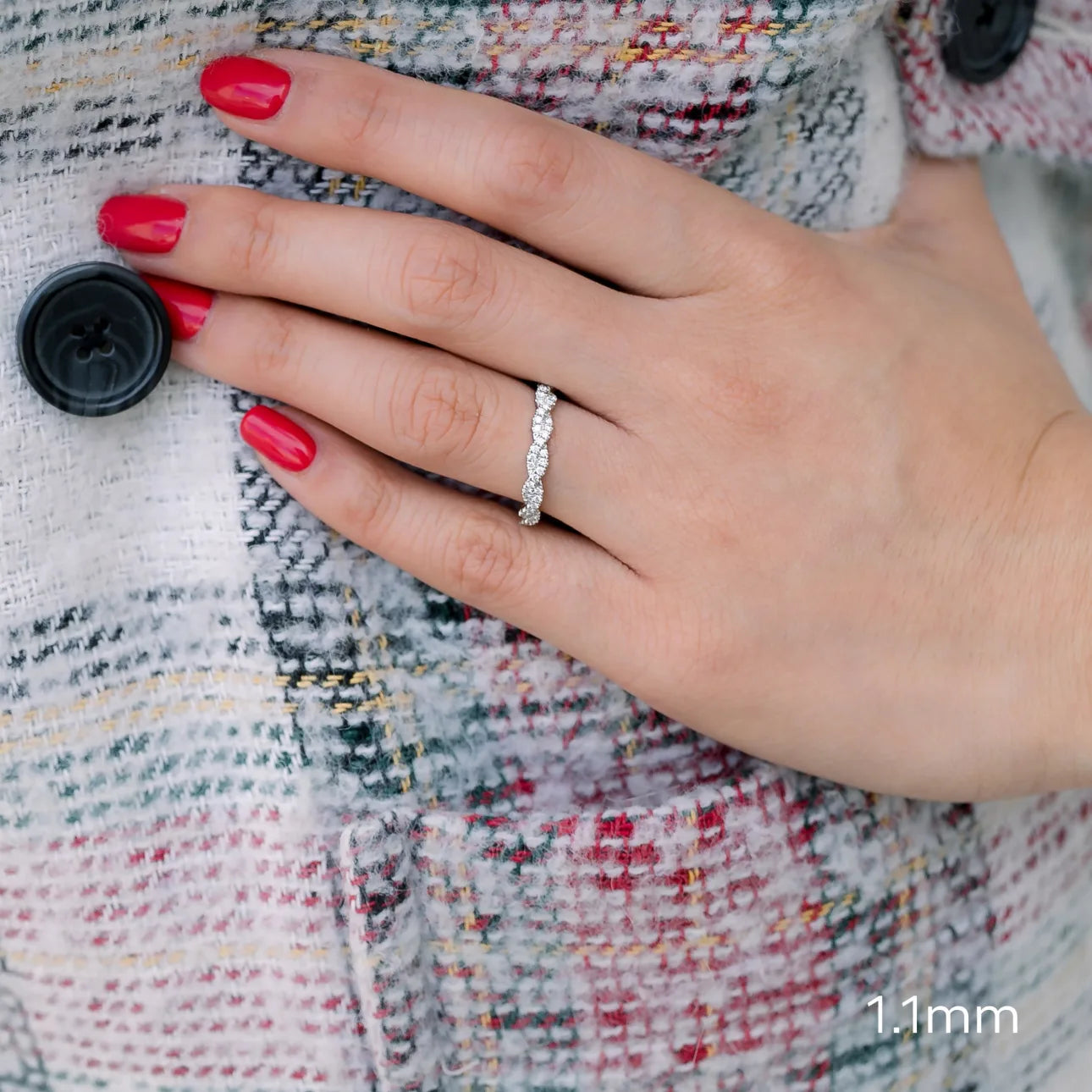 Round Lab Grown Diamond , Infinity Twist Full Eternity Band , EF Color , VS Clarity , IGI Certificate