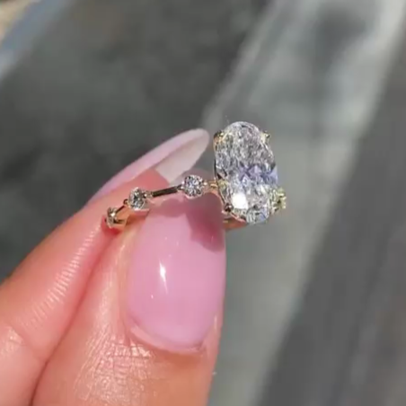 Oval 2.60tcw Lab Diamond Ring | IGI Certified | Accent Stones | D-E-F Color | VVS–VS