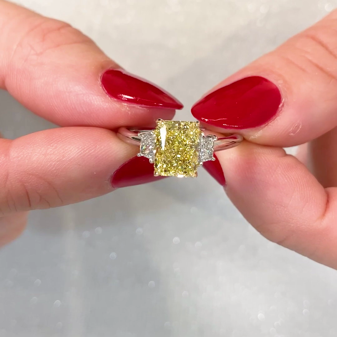 Radiant 2.50tcw Fancy Yellow Lab Diamond Ring | Three Stone | IGI Certified | VVS–VS
