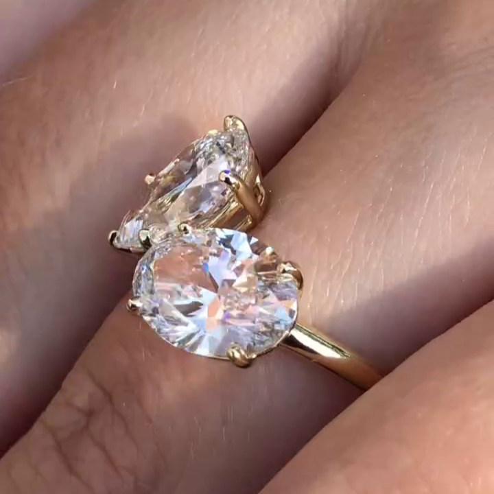 Pear & Oval 3.00tcw Lab Diamond Toi et Moi Engagement Ring | IGI Certified