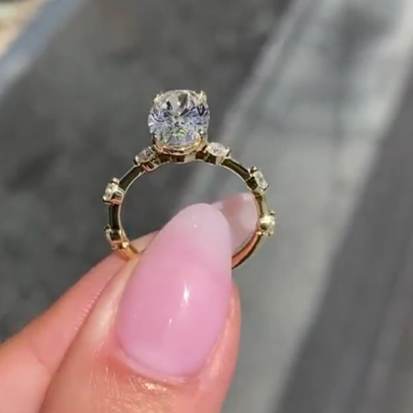 Oval 2.60tcw Lab Diamond Ring | IGI Certified | Accent Stones | D-E-F Color | VVS–VS