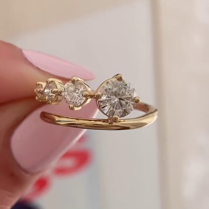 Round 0.80tcw Lab Diamond Five Stone Bypass Ring | IGI Certified | D-E-F | VVS–VS