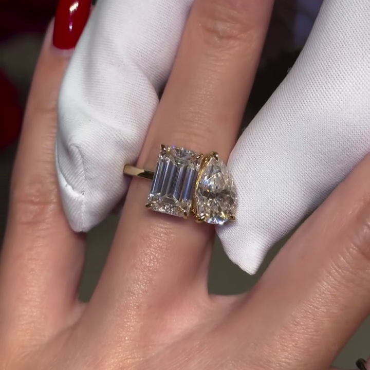 Emerald & Pear 4.00tcw Toi Et Moi Lab Diamond Ring | IGI Certified | 10K 14K 18K Gold