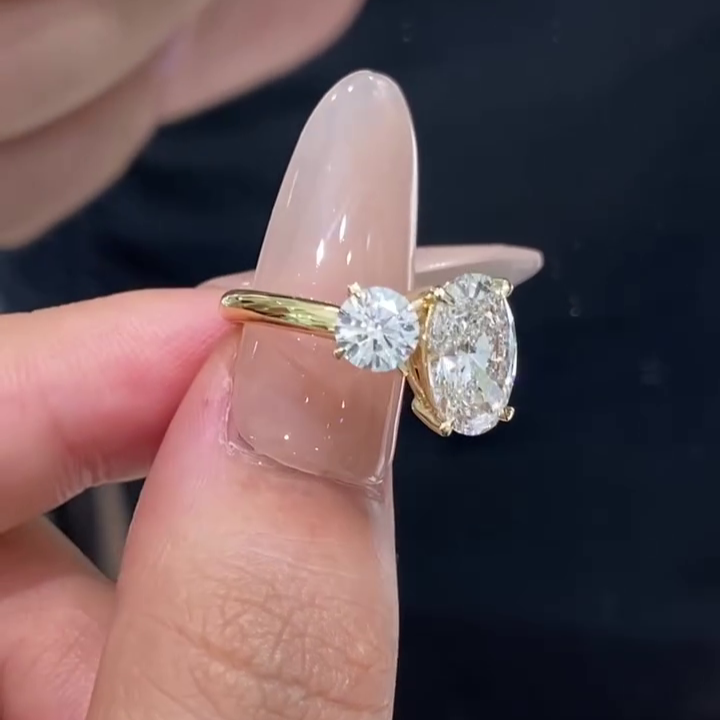 Oval & Round 2.50ct Lab Grown Toi et Moi Engagement Ring | Bezel Set | IGI Certified