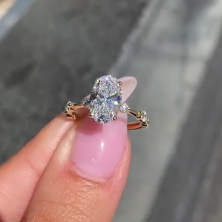 Oval 2.60tcw Lab Diamond Ring | IGI Certified | Accent Stones | D-E-F Color | VVS–VS